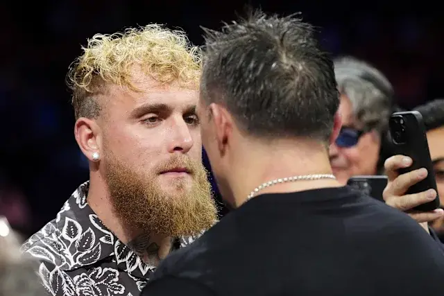 Jake Paul Ryan Garcia Belal Muhammad reactie Rico Verhoeven Usyk stoppage 2026